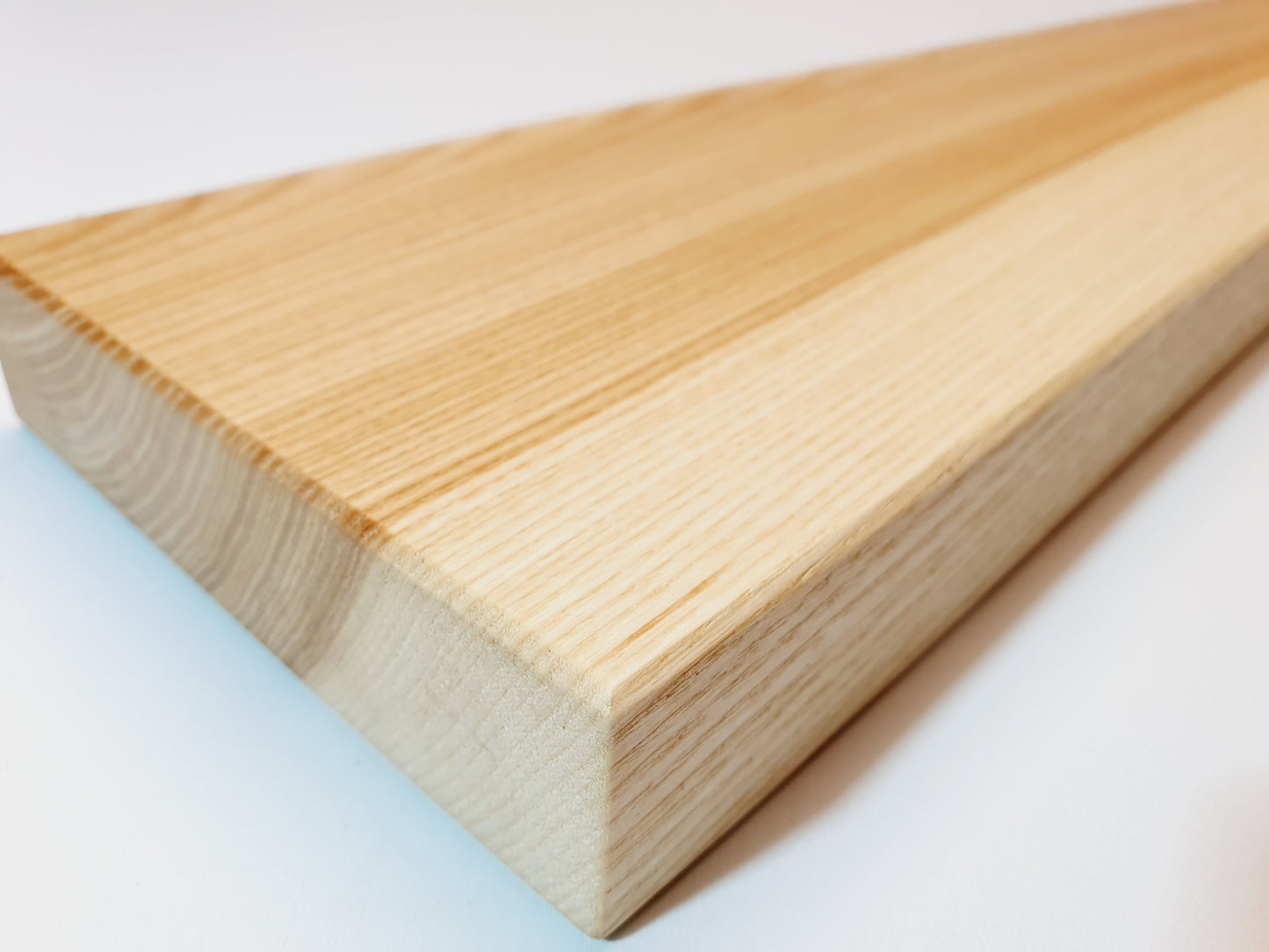 Esche Massivholz Wandregal
